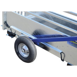 Fahrbarer Wiegestand für Kälber