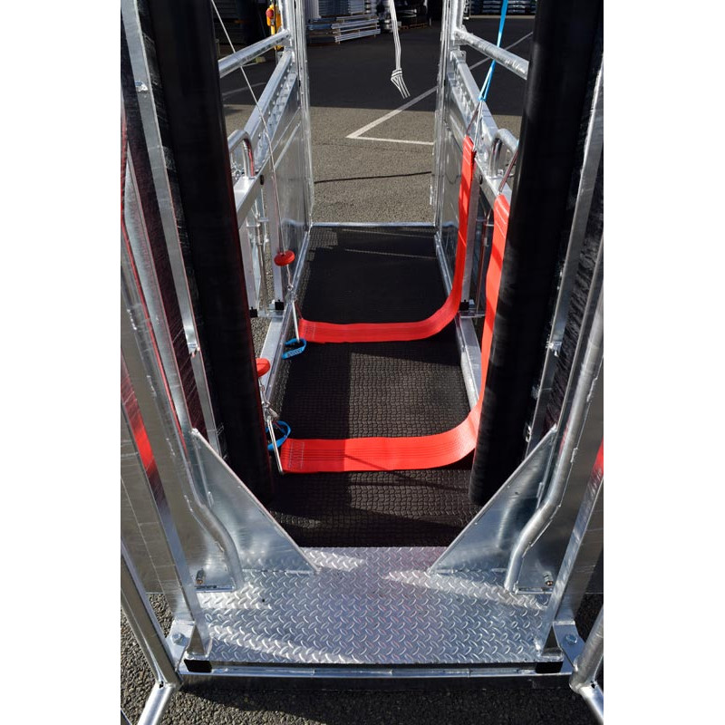 Fang- und Behandlungsstand LVM - 4 Seitentüren - Breitenverstellbare Seiten - Seitenwände mit Türen