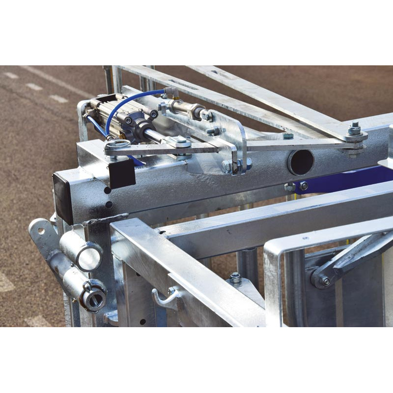 Fang- und Behandlungsstand LVAP - Verblechte Panels - Breitenverstellbare Seiten - verblechte seitliche Panels, nicht öffnend