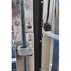 Fang- und Behandlungsstand LVAPI - 3 Seitentüren - Breitenverstellbare Seiten - Seitliche Panels, öffnend, mit Türen Fang- und Behandlungsstand LVAPI - 3 Seitentüren - Breitenverstellbare Seiten - Seitliche Panels, öffnend, mit Türen