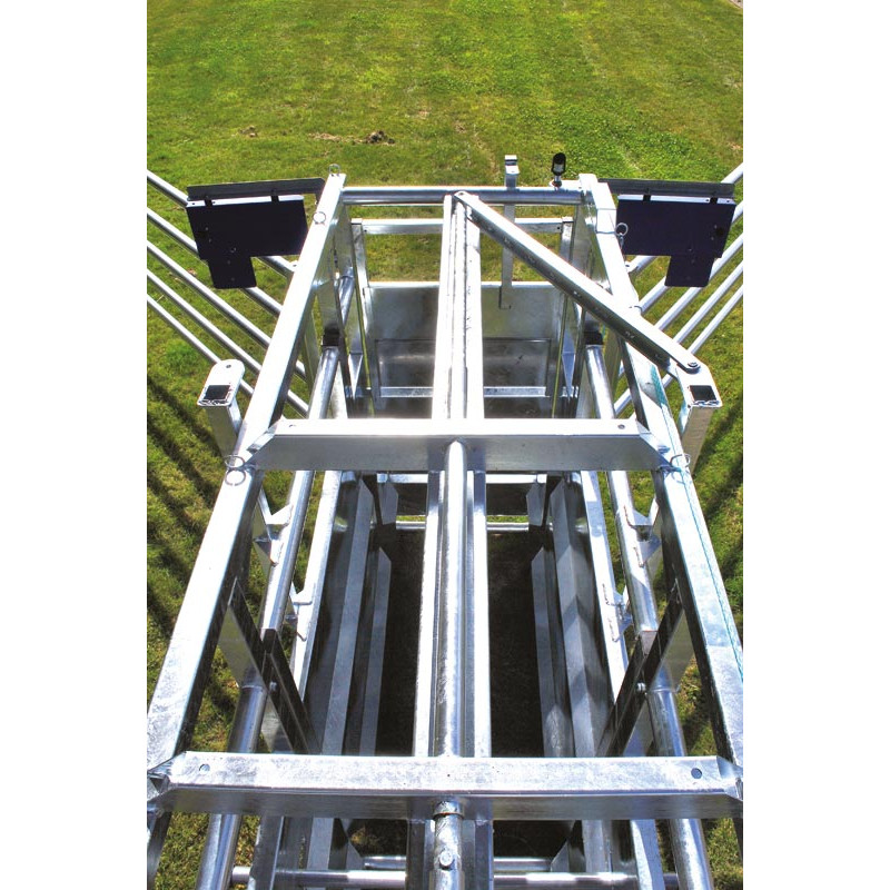 Versetzte Bedienung für PCCM-Halsfangrahmen an fahrbarem oder feststehendem Behandlungstreibgang