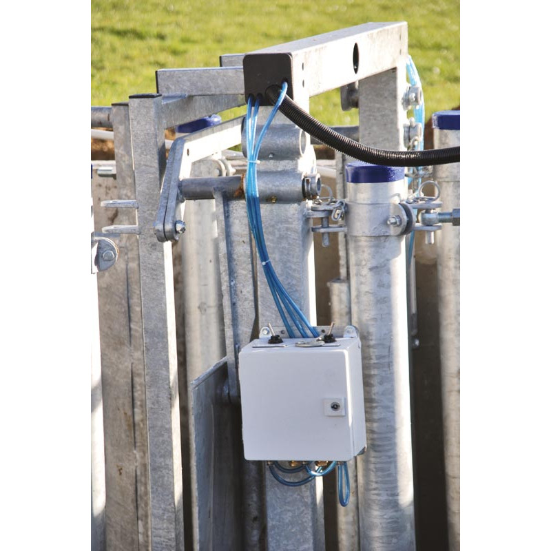 Steuerungskasten für halsfangrahmen mit pneumatischer Steuerung