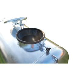 Wasserfässer auf Füßen 8000 L Wasserfässer auf Füßen 8000 L