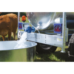 Wasserfässer auf Fahrgestell 890 L