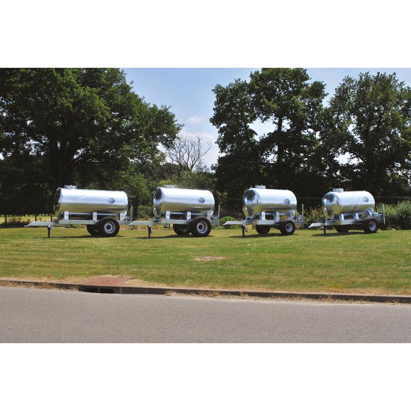 Wasserfässer auf Fahrgestell 890 L Wasserfässer auf Fahrgestell 890 L