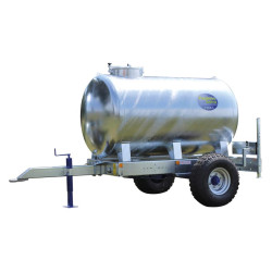Wasserfässer auf Fahrgestell 3200 L