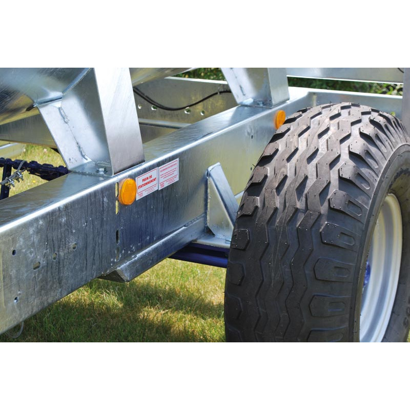 Wasserfässer auf Fahrgestell 6200 L