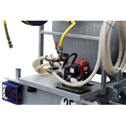 Wasserfässer auf Fahrgestell für Grünflächen 1100 L Wasserfässer auf Fahrgestell für Grünflächen 1100 L