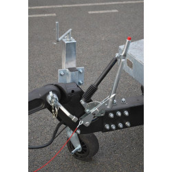 Wassertankwagen 2000 Liter Grünflächen - Straßen 90km/h - PTC 3,5 T Wassertankwagen 2000 Liter Grünflächen - Straßen 90km/h - PTC 3,5 T