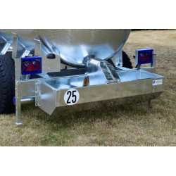 Tränke 200 l mit Schwimmerventil für Wasserfass Tränke 200 l mit Schwimmerventil für Wasserfass