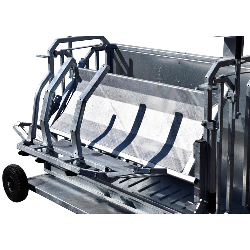 Fahrbare Behandlungswendebox für Schafe