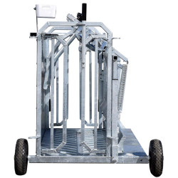 Fahrbare Behandlungswendebox für Schafe