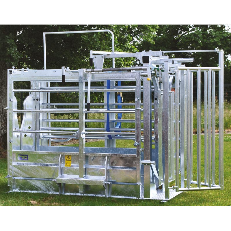 Behandlungsstand LFM - Feste Seiten - Verblechte seitliche Panels mit aufklappbarem Oberteil Behandlungsstand LFM - Feste Seiten - Verblechte seitliche Panels mit aufklappbarem Oberteil