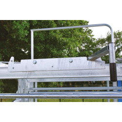 Behandlungsstand LFM - Feste Seiten - Verblechte seitliche Panels mit aufklappbarem Oberteil Behandlungsstand LFM - Feste Seiten - Verblechte seitliche Panels mit aufklappbarem Oberteil