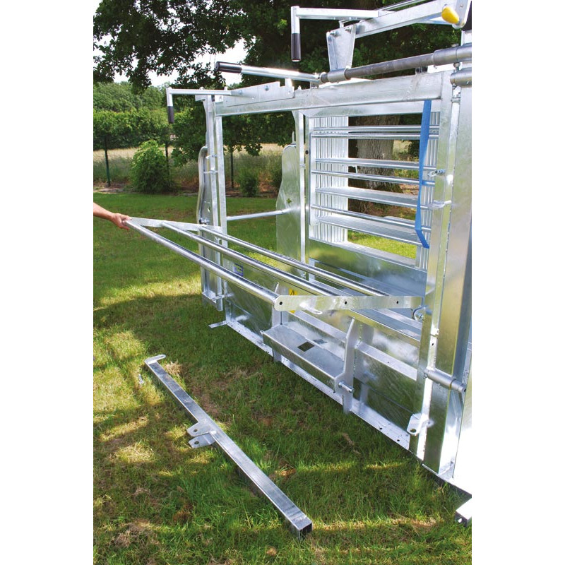 Behandlungsstand LFM - Feste Seiten - Verblechte seitliche Panels mit aufklappbarem Oberteil Behandlungsstand LFM - Feste Seiten - Verblechte seitliche Panels mit aufklappbarem Oberteil