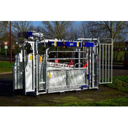 Fang- und Behandlungsstand LVM - 4 Seitentüren - Breitenverstellbare Seiten - Seitenwände mit Türen
