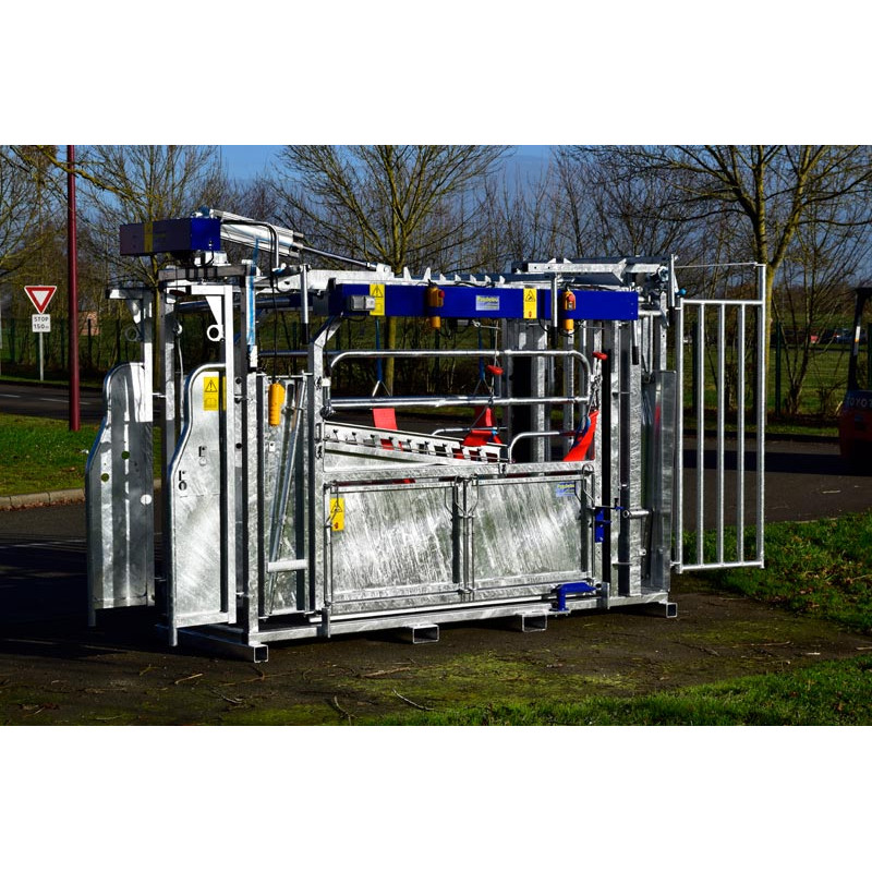 Fang- und Behandlungsstand LVM - 4 Seitentüren - Breitenverstellbare Seiten - Seitenwände mit Türen