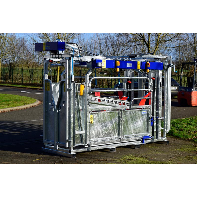 Fang- und Behandlungsstand LVM - 4 Seitentüren - Breitenverstellbare Seiten - Seitenwände mit Türen