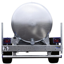 Wasserfässer auf Fahrgestell 8000 L Wasserfässer auf Fahrgestell 8000 L